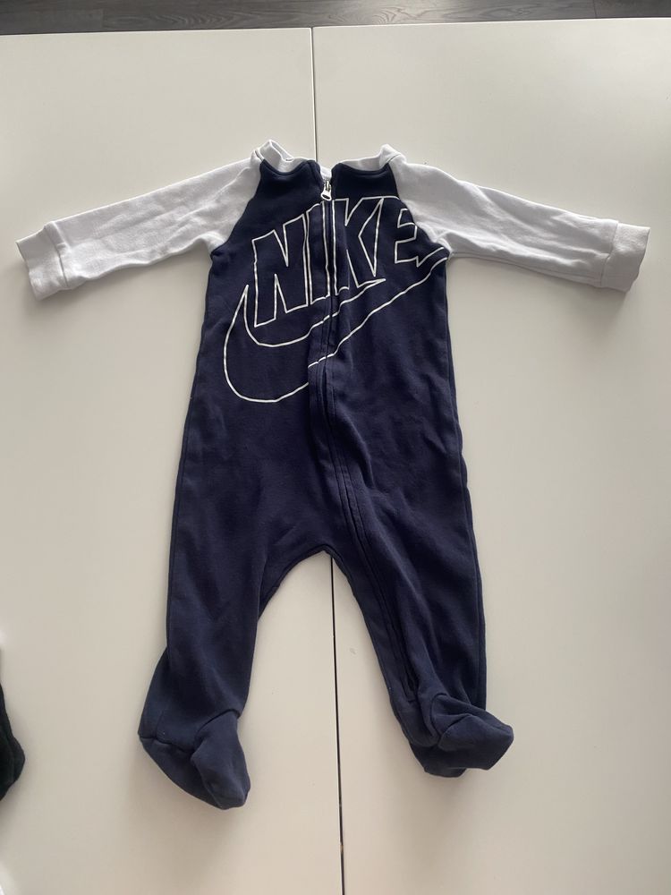 Марккв бебешки ромпър Nike