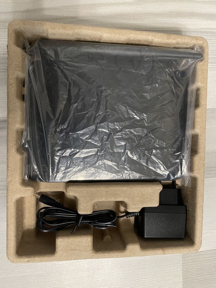 Продаю WI-FI роутер D-Link Model:DIR-615, Б/у