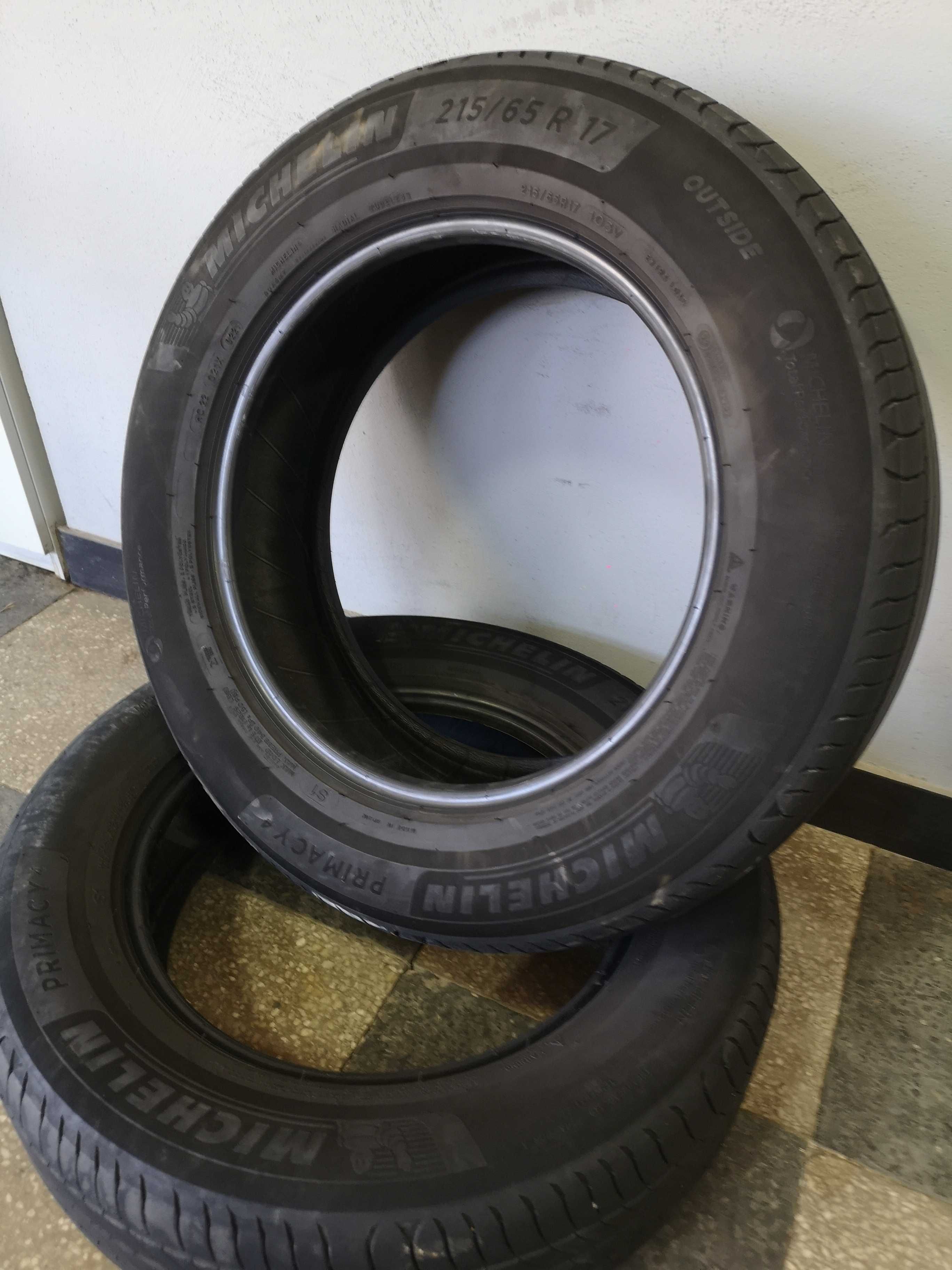 2бр 215/65/17 MICHELIN 6,5мм грайфер дот:21г безплатен монтаж+++