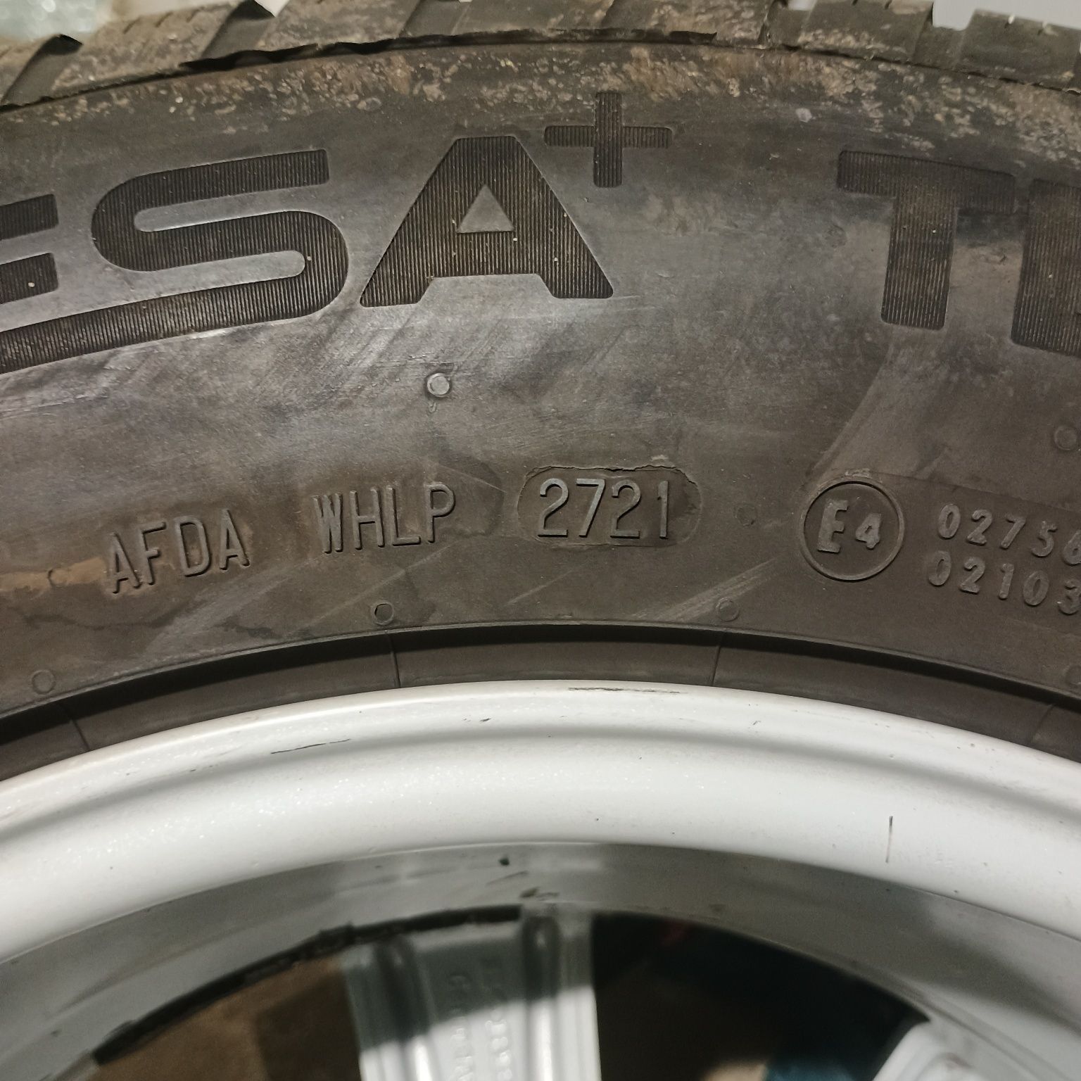 Продавам Гуми 215/70/16