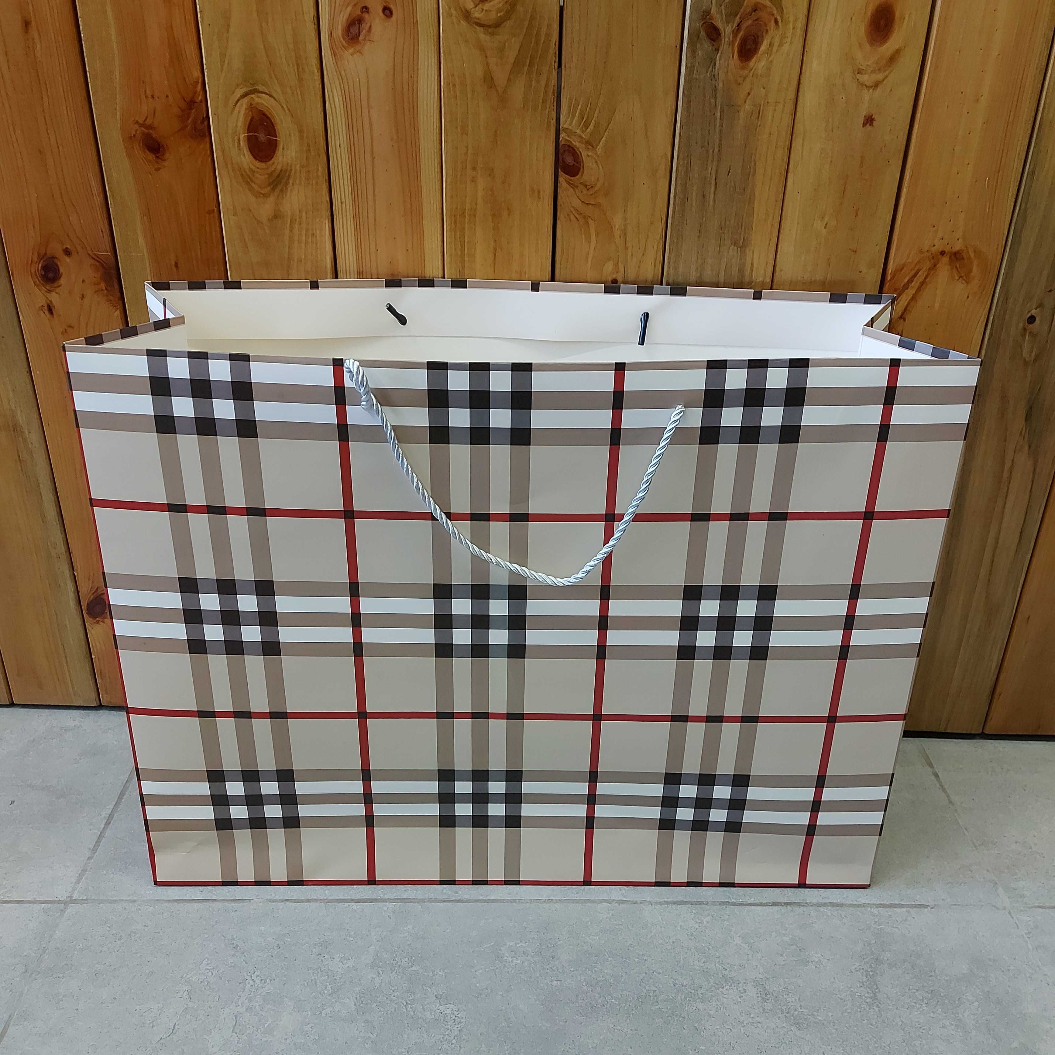 Большой подарочный пакет 47x36x15 см. Упаковка для подарка. Картонные.