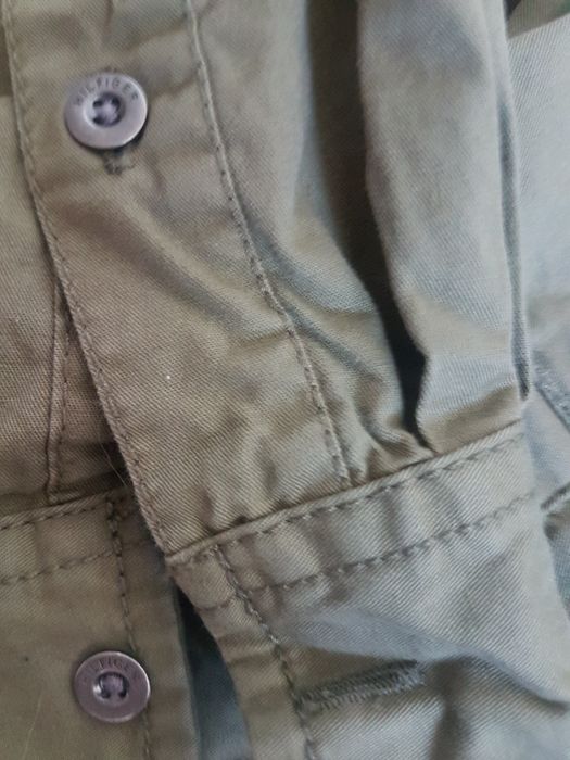 Риза на марка Tommi Hilfiger,
