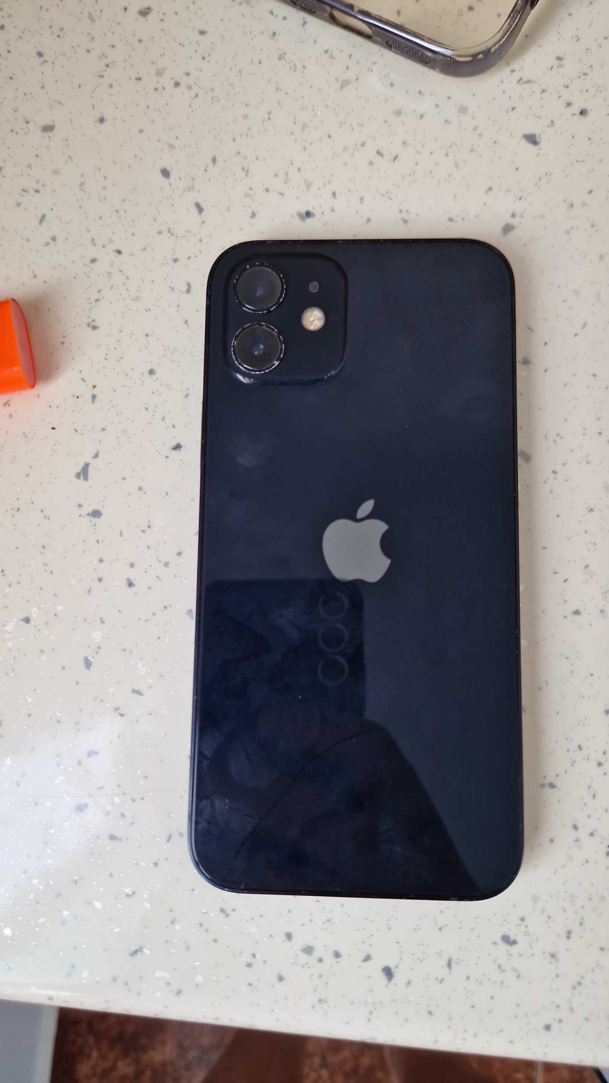 Iphone 12 128 gb.