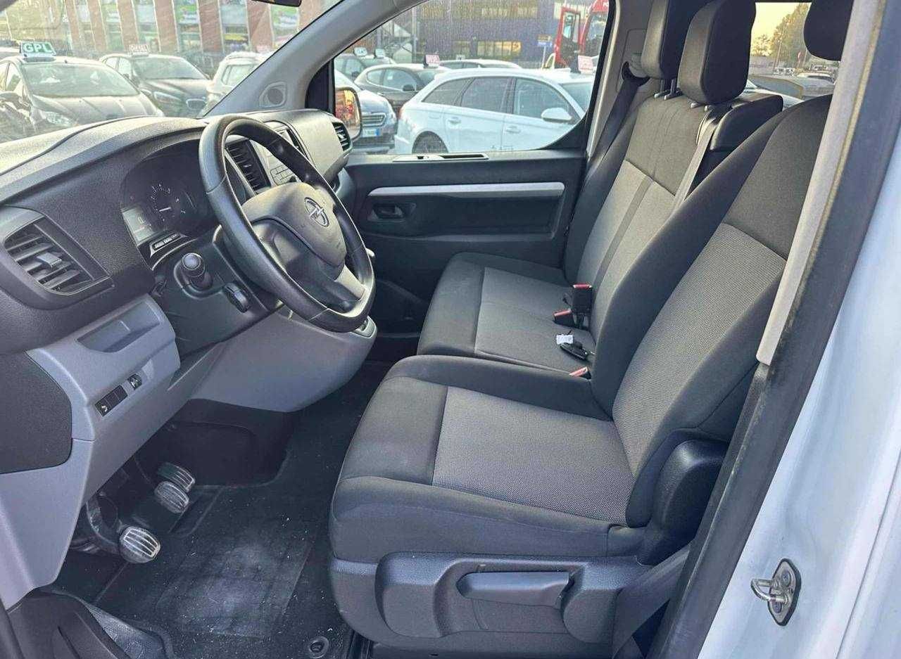 Opel Vivaro 2 броя  НА ЧАСТИ