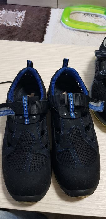 Papuci de securitate