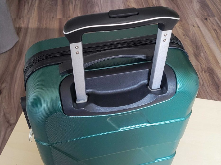 Trolere carcasă dură, 4 roti