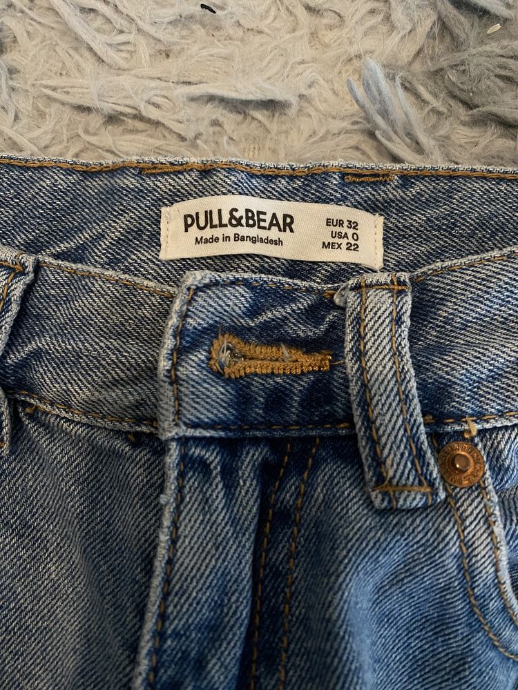 Blugi Mom jeans Pull&bear marimea 32 dama