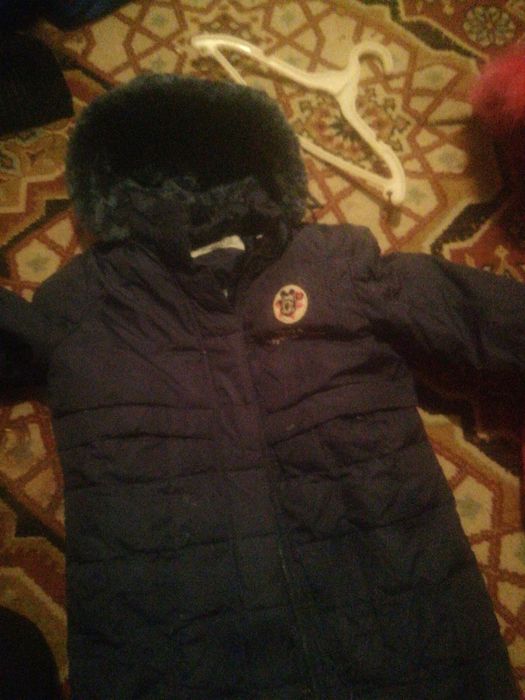 Продам срочно куртку мальчика на возраст 3-4 года