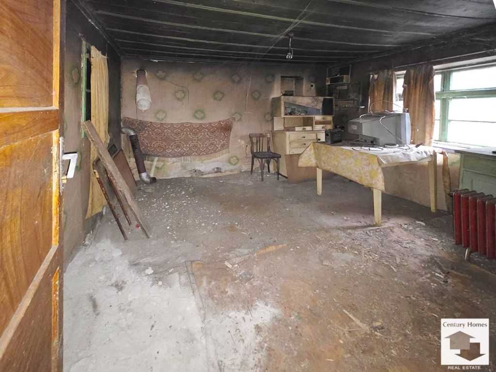 145309 Просторна къща с голям двор и гараж в с. Страхилово
