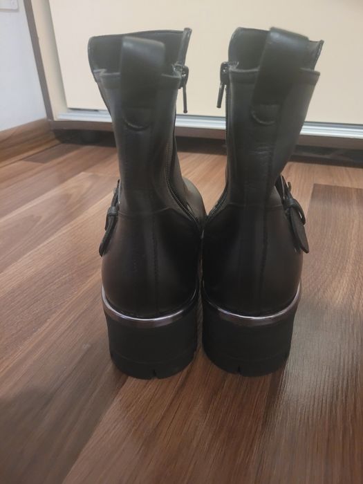 Ghete piele Anna Cori