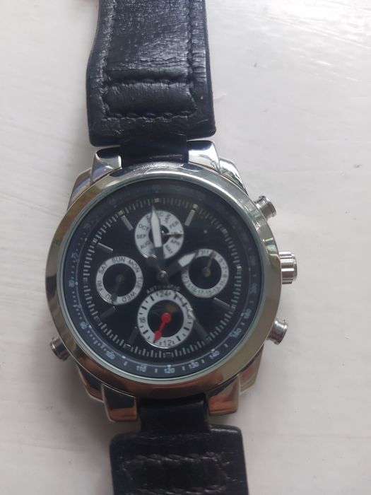 Часы автоподзавод хронограф в честь  40 летия нефтяной промышленности