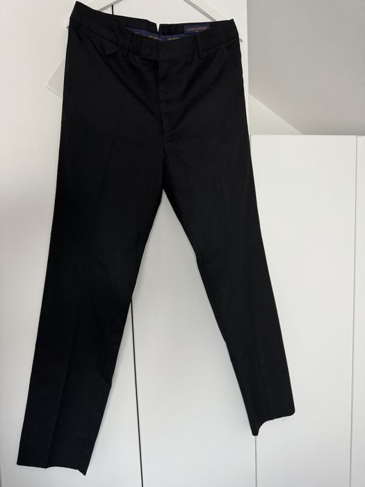 Costum Louis Vuitton Calitate Premium, pe stoc