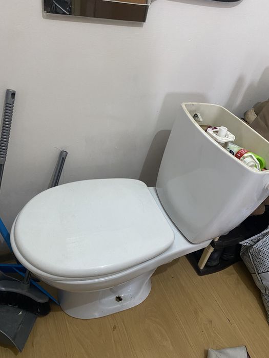 Продам б/у унитаз 5000 тенге