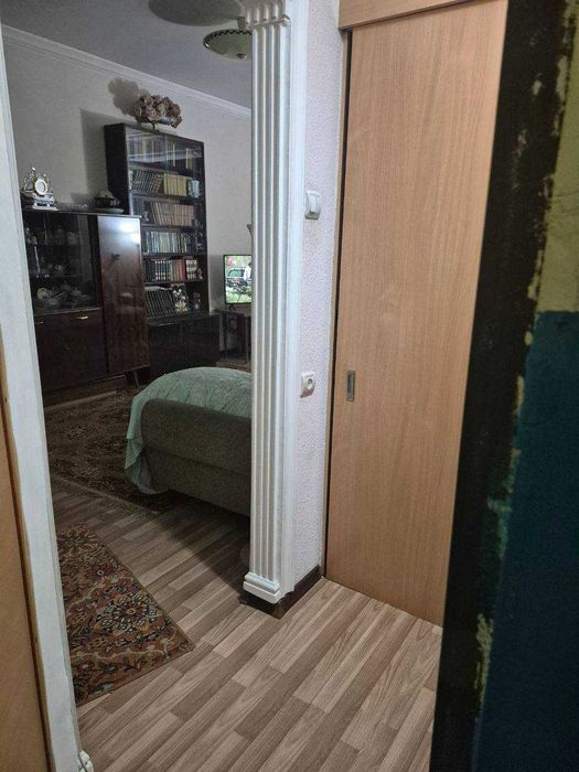 Чиланзар 11 квартал 1/4/4 не торец,балкон 1,5х3 ,квартира чистая