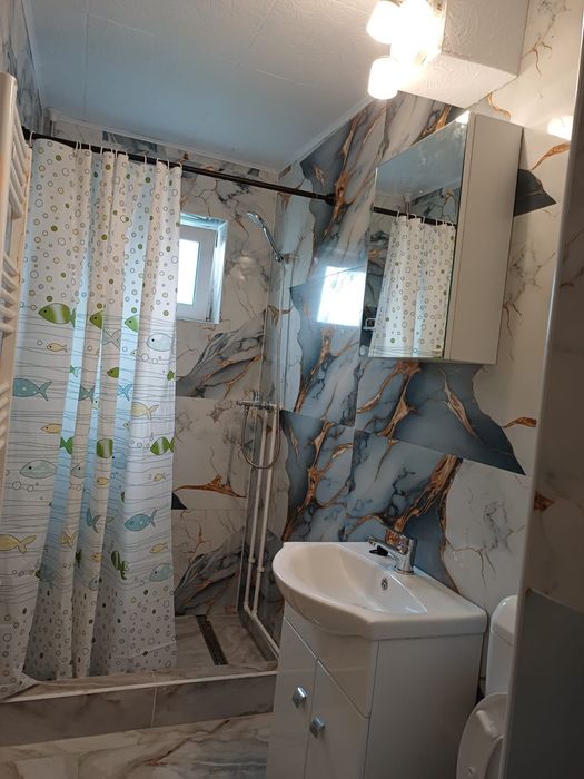 ofer spre închiriere apartament