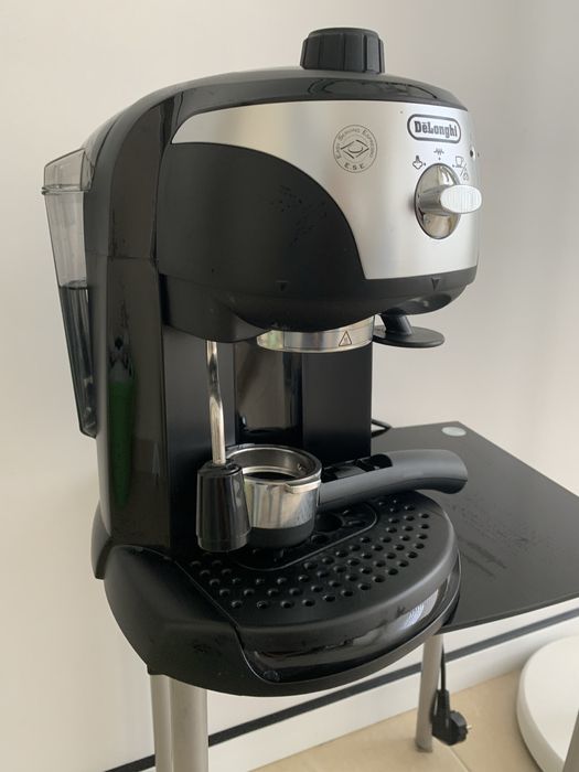 Кафе машина Delonghi EC221