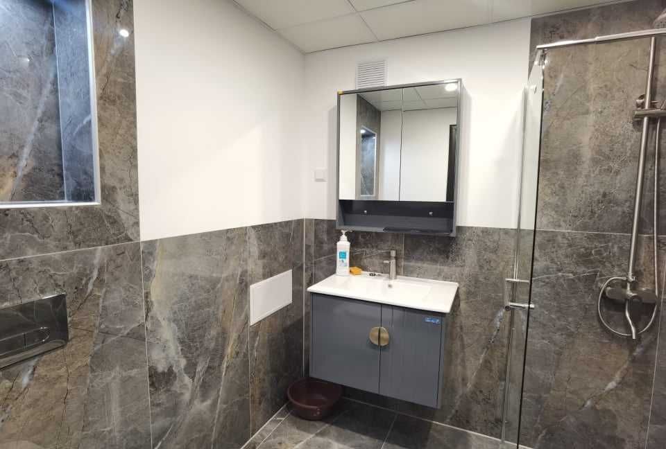 Продава се Тристаен апартамент в Разград, Център - 77 кв.м за 1364 €/кв.м - Снимка #3