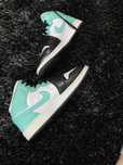 Jordan 1 mid island 38,5