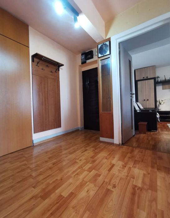 Chirie 3 camere zona Iosia