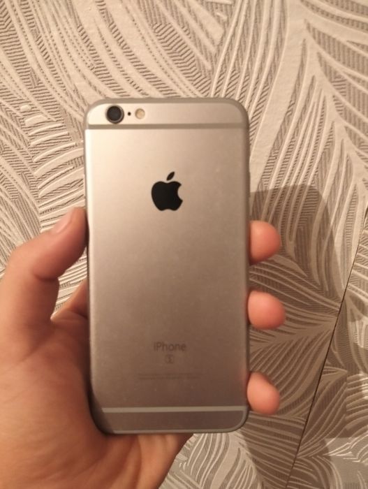 Продам Айфон 6S.