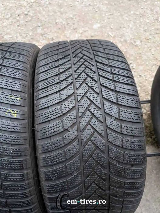 SET 2 Anvelope Iarna 245/40 R18 BRIDGESTONE Blizzak ras