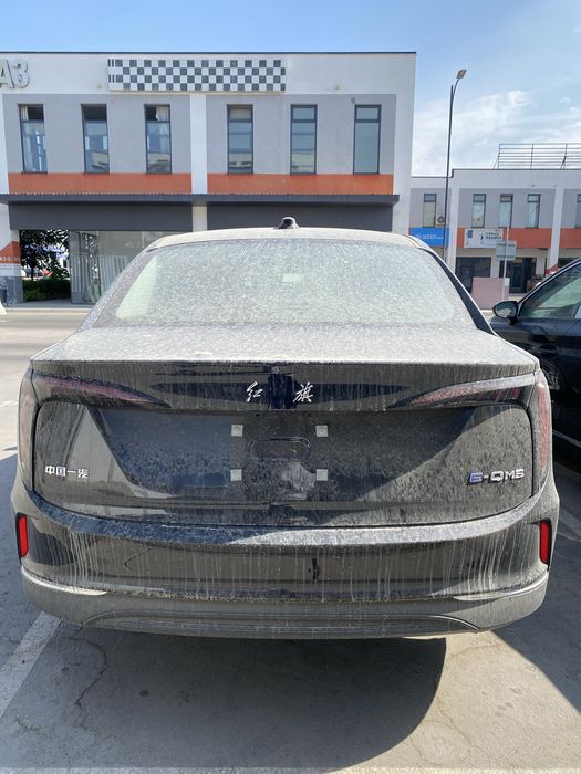 Hongqi E-QM5 500Km Full 2025