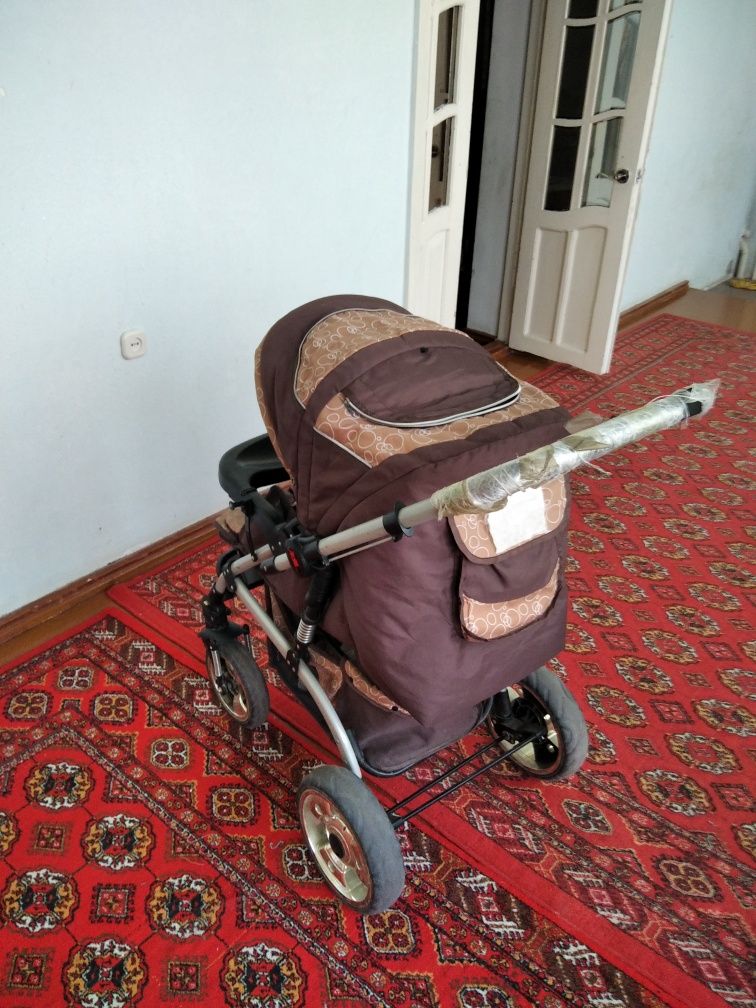 Продам фирменную "ADLL" детскую коляску в отличном состоянии