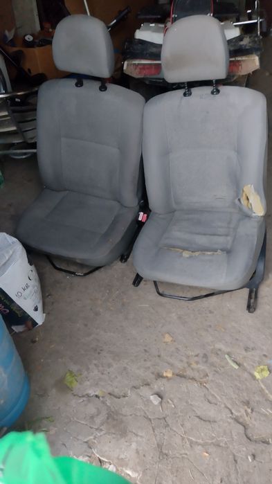 Седалки за Дачия Логан