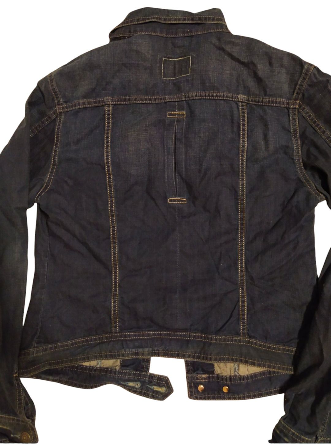 Разпродажба на нови дънкови якета Levi's