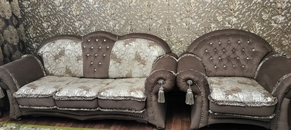 Продам мягкий уголок диван + кресло в хорошем состоянии