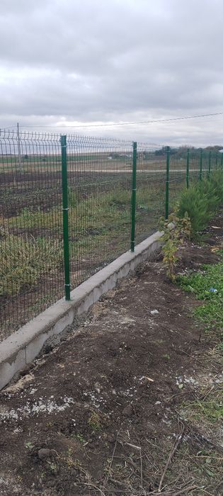 împrejmuim terenuri gradini si livezi