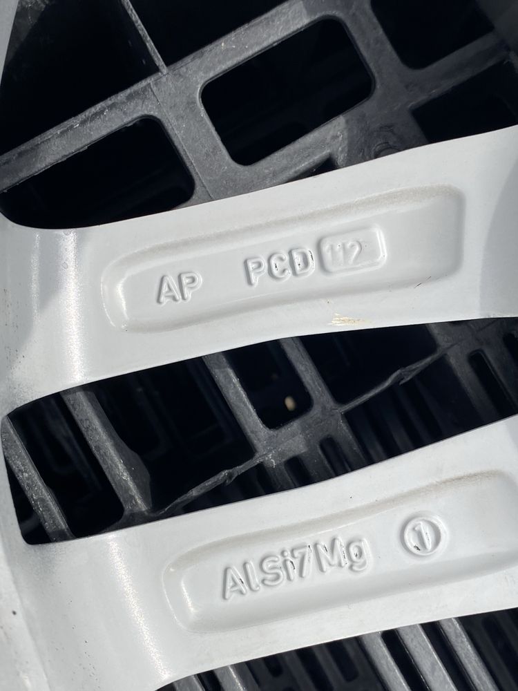 17 цола 5 х 112 мм Мерцедес , Ауди , Фолксваген , Шкода , Сеат , VW