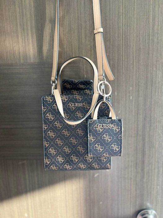 Сумочка GUESS с малышкой оригинал