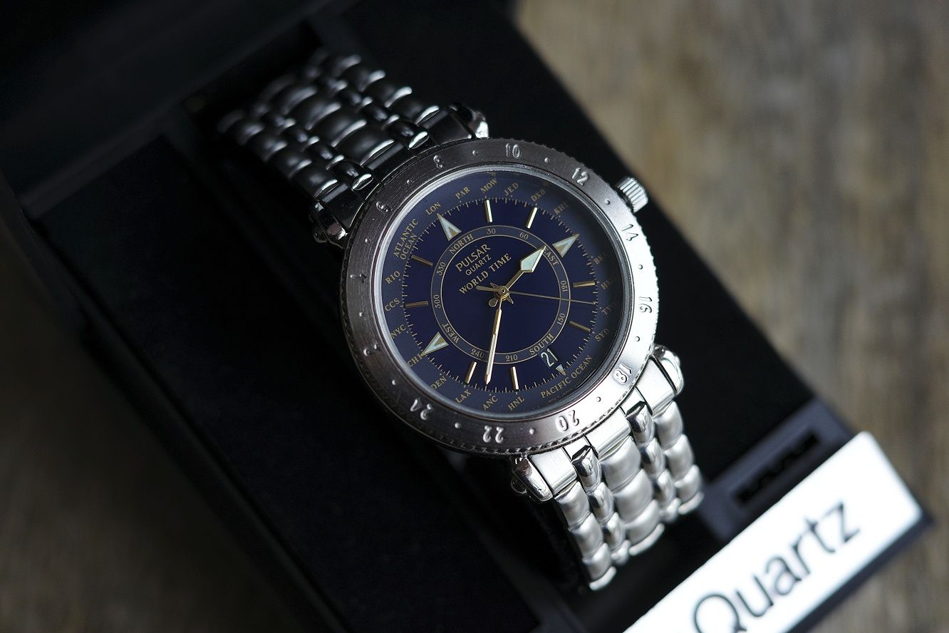 Часовник Pullsar World Time