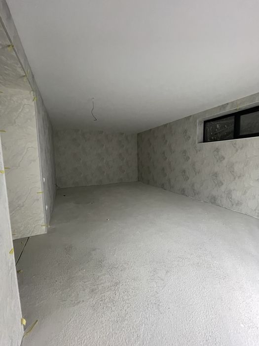 Назарбек Пушкин 1 линия 7 хона + 2 та холл подвал сплошной