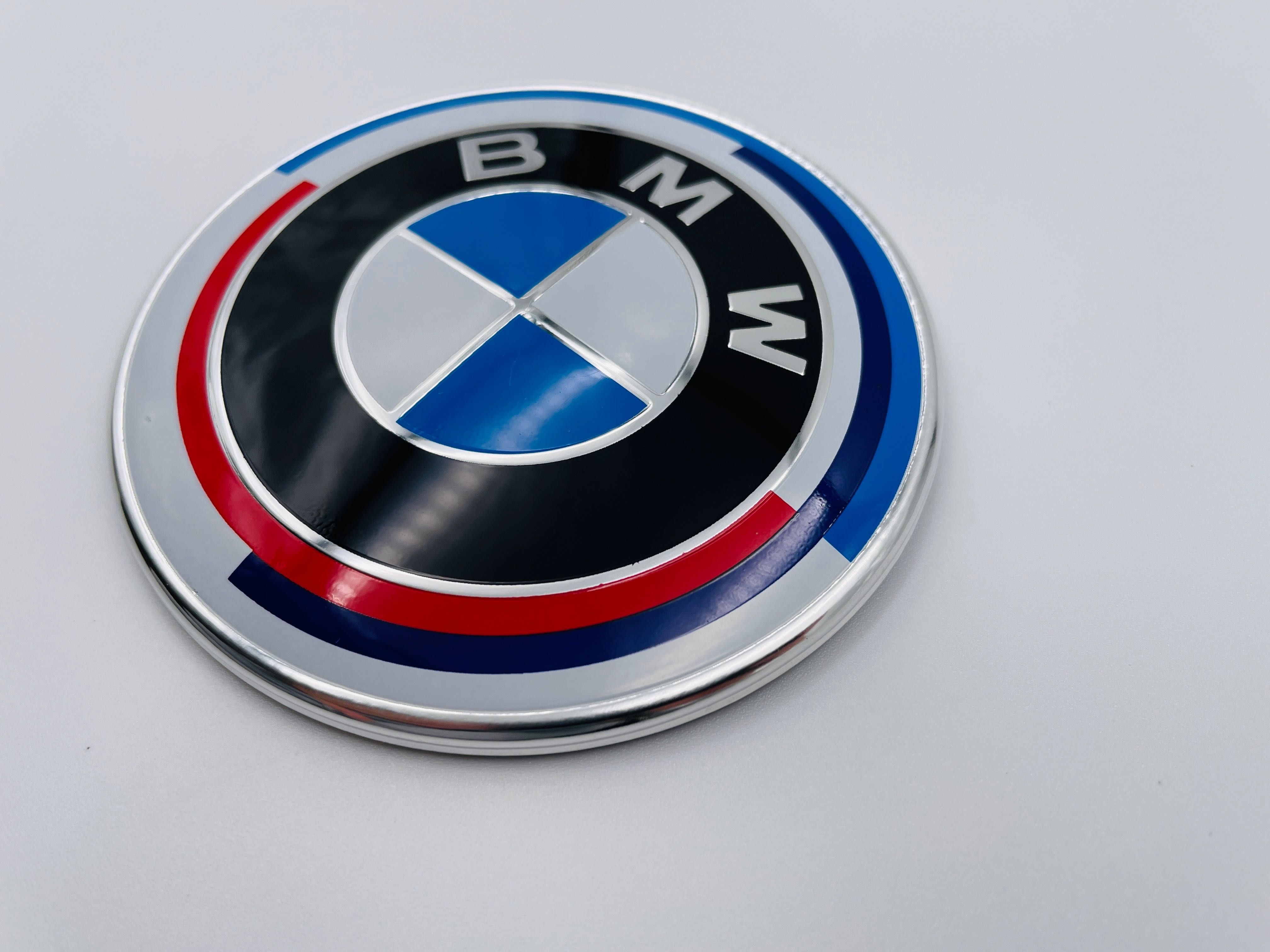 Emblema BMW Anniversary compatibila capota F10