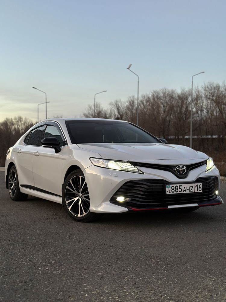 Аренда авто с водителем Camry 70