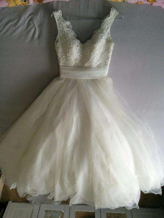 Vand rochie de mireasă