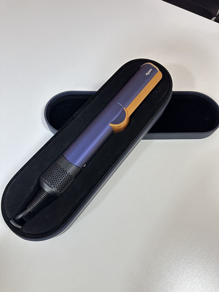 Фен Dyson Airstrait