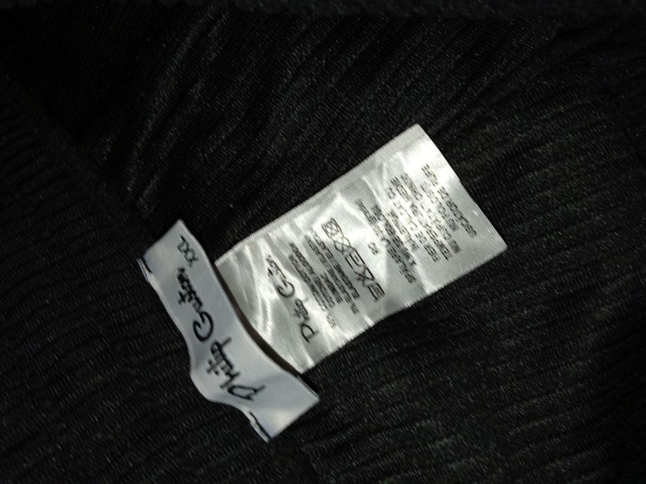 Vând Compleu Philip Guston