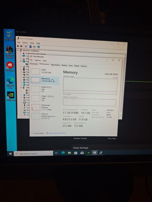 PC gaming  Calculator complet ( monitor + casti + tastatura + mouse +