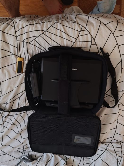 Dvd player cu ecran rotativ