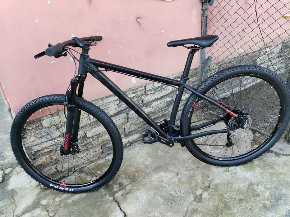 Bicicleta White hardtrail roti 29 frane disc hidraulice