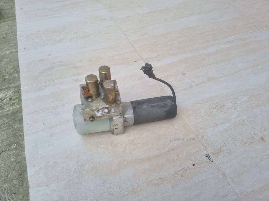 Pompa decapotare opel  bertone cabrio 2005