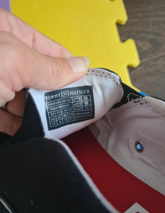 Tenisi Tommy Hilfiger nr.43