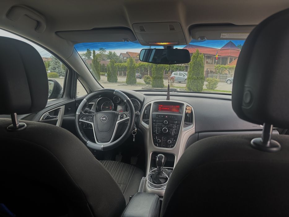 Opel astra J 1.7 TDI 2012