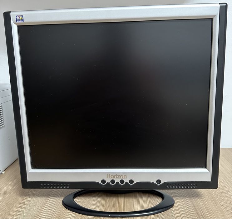 Vand 2 monitoare pc 23 si 19 inch