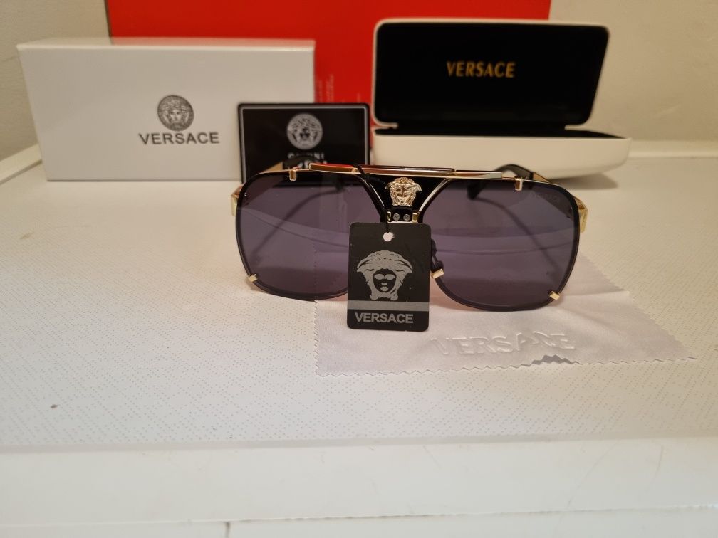 Ochelari de soare versace