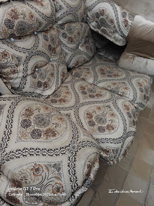 Диван и 2 кресло новые