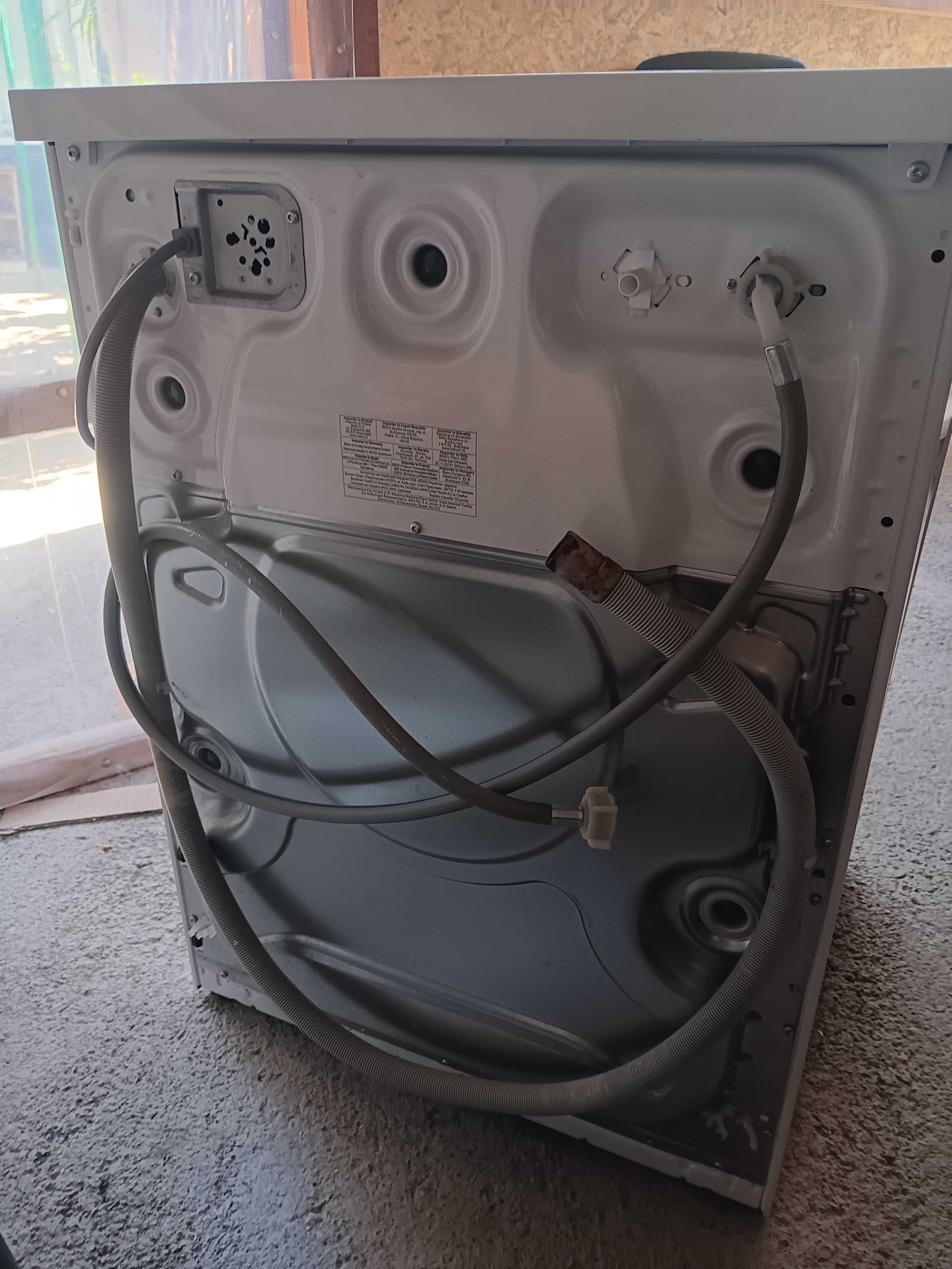 Продавам пералня Beko